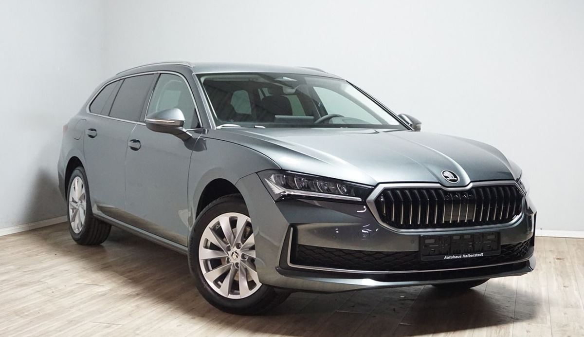 Skoda Superb 1.5 TSI Selection - 44,500 EURO 