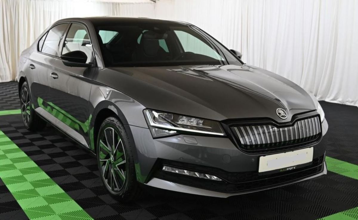 Skoda Superb 1.4 TSI Sportline PANORAMA - 44,800 EURO  